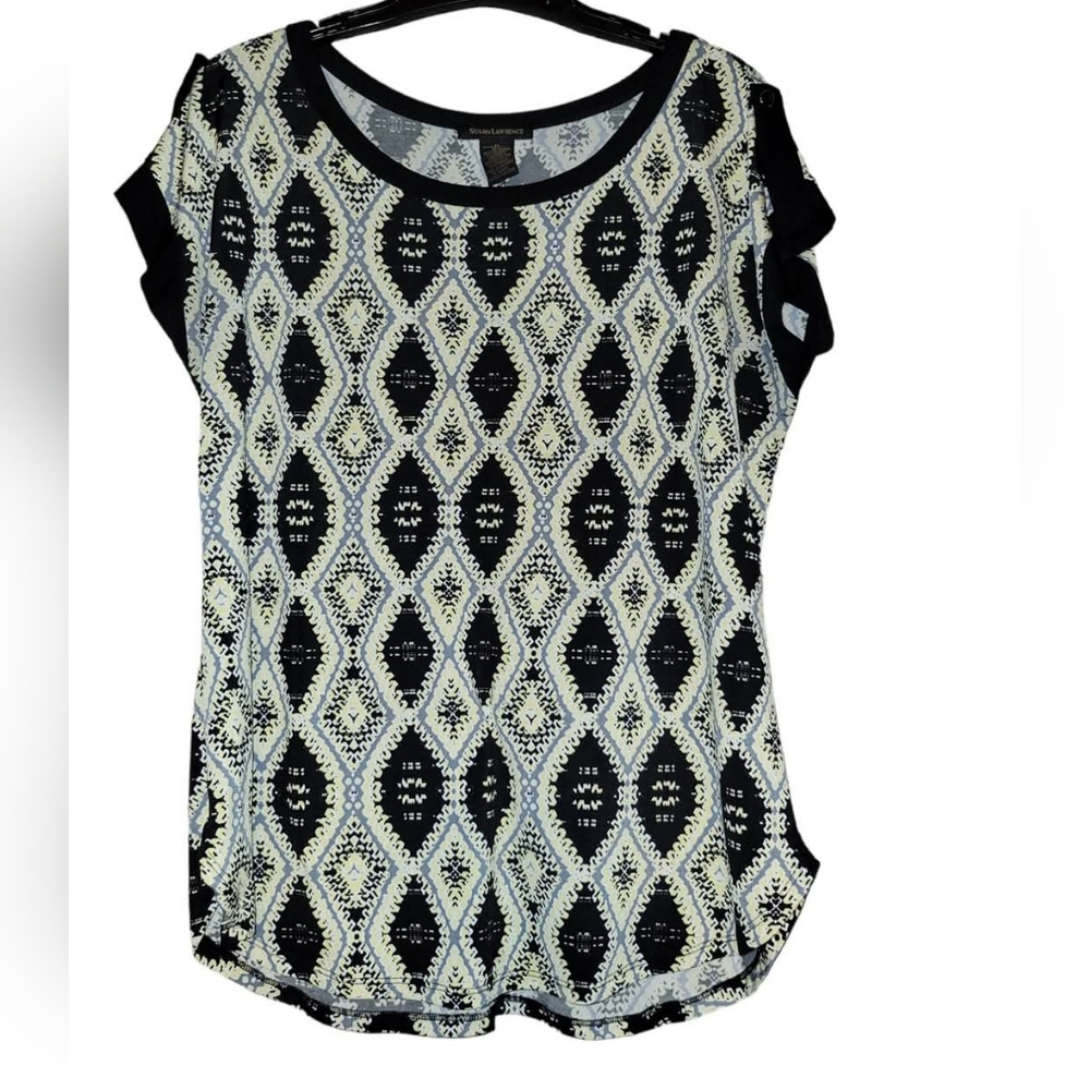 Womens Top size medium EUC